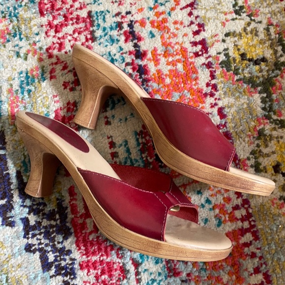 *VINTAGE* NO BOUNDARIES OPEN-TOE MULES - Picture 2 of 7